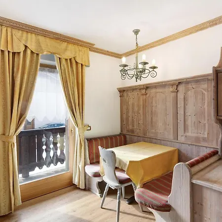 Casa Li Roina N 45 Daire *